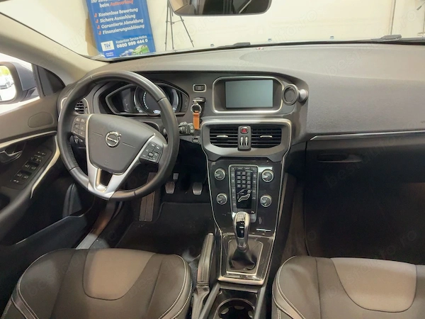 VOLVO V40 2017 — imagine 6