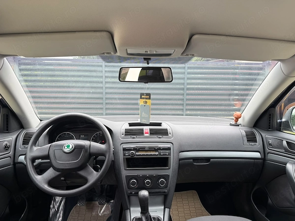 SKODA Octavia 2012 — imagine 7
