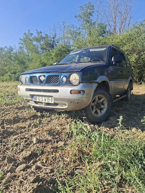 Nissan Terrano 2.7 tdi 4x4 teren