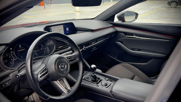 MAZDA 3 2019 — imagine 4