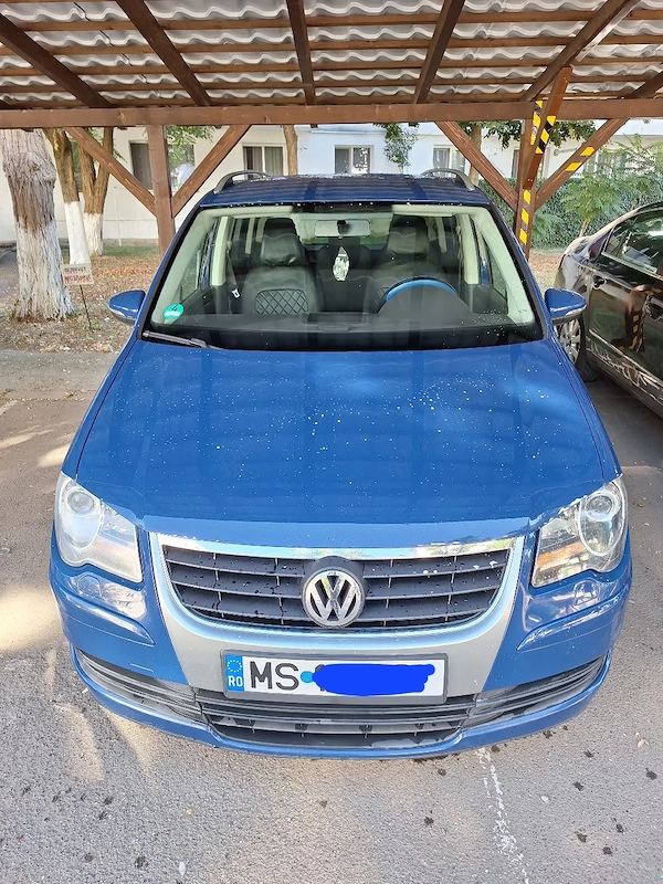 VOLKSWAGEN Touran 2010 — imagine 2