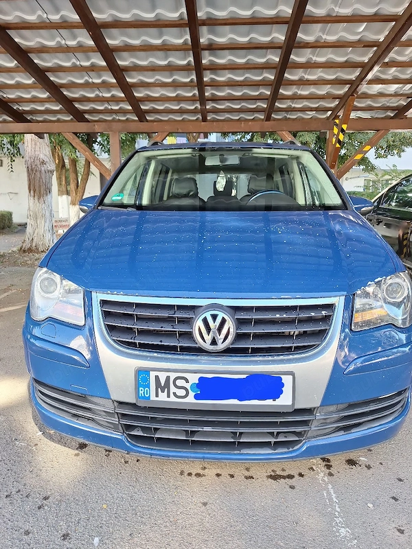 VOLKSWAGEN Touran 2010 — imagine 9