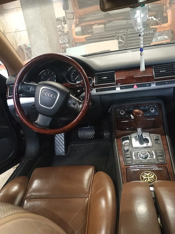 AUDI A8 2004 — imagine 6