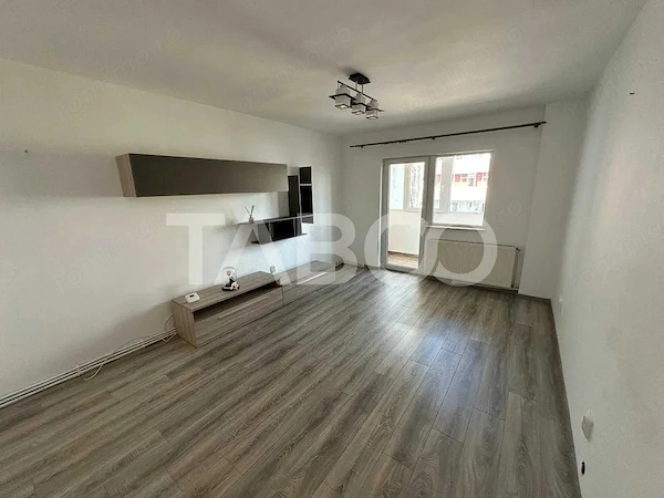 Apartament cu 3 camere de vanzare Manastur langa Piata Flora cu boxa — fotografia 1