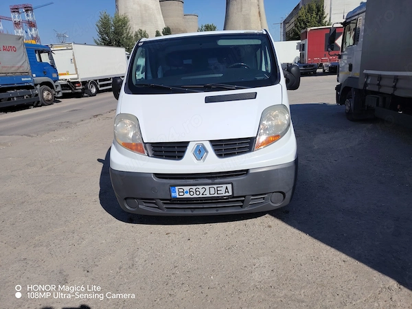 RENAULT Trafic 2005 — imagine 9