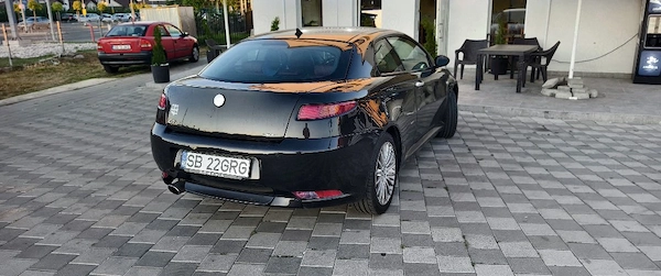 Alfa Romeo GT Eleganță italiană, sportivitate și caracter