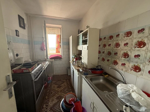 Apartament cu 2 camere, semidecomandat, etaj 6 din 10 - Sagului — fotografia 3