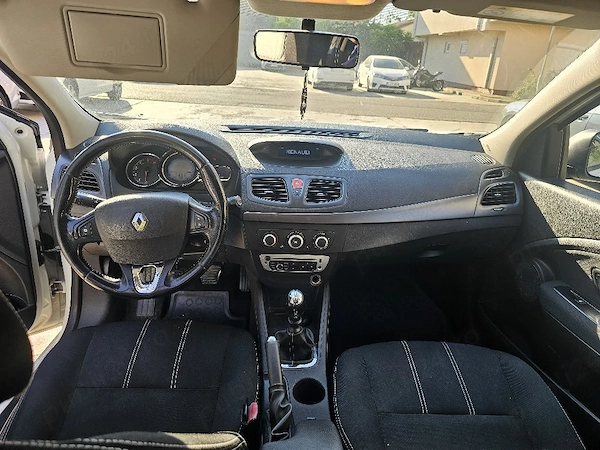 RENAULT Megane 2015 — imagine 3