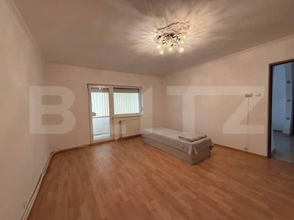 Apartament de vânzare, cu 3 camere, 68.5 mp, zona Micro 16 — fotografia 1