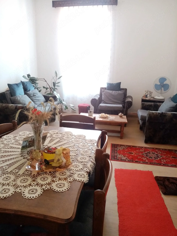 Proprietar Vand Apartament 3 Camere+Bucătărie-Living mare (4 încăperi) Central in Cladire istorica — fotografia 1