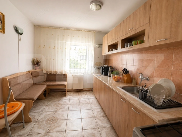 Apartament de vanzare, 54 mp, zona Soarelui — fotografia 3