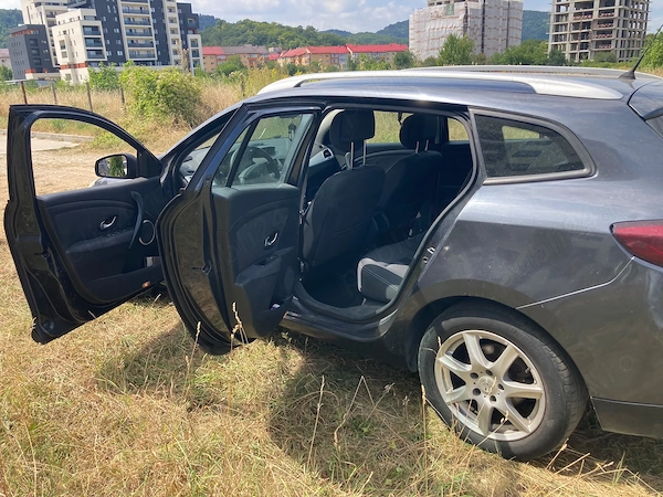 RENAULT Megane 2010 — imagine 4
