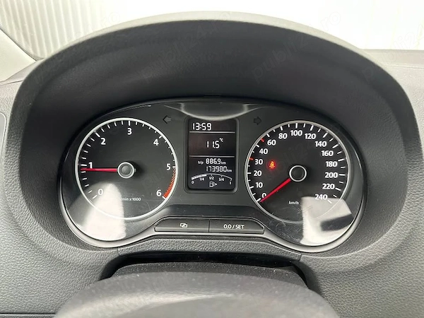 VOLKSWAGEN Polo 2012 — imagine 8