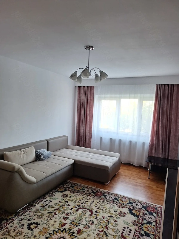 Apartament de vanzare 3 camere Radauti — fotografia 3