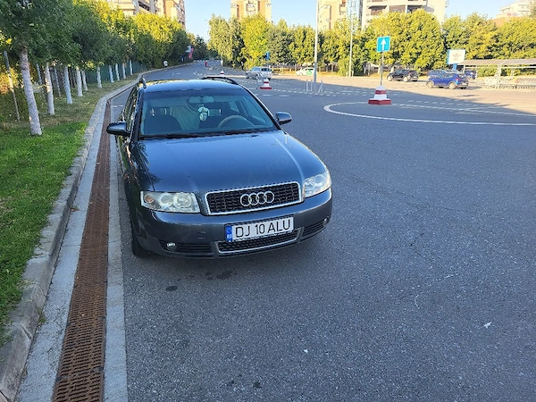 AUDI A4 2004 — imagine 3