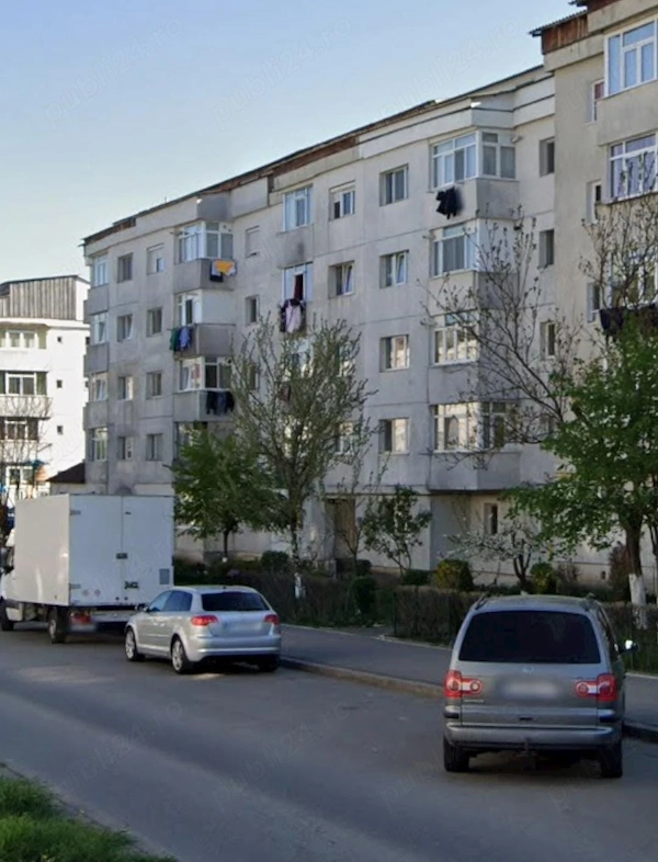 Vând apartament zona centrală Fălticeni — fotografia 1