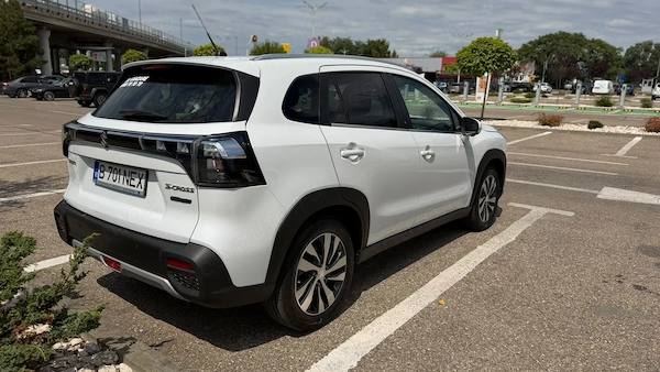 SUZUKI S-Cross 2023 — imagine 2