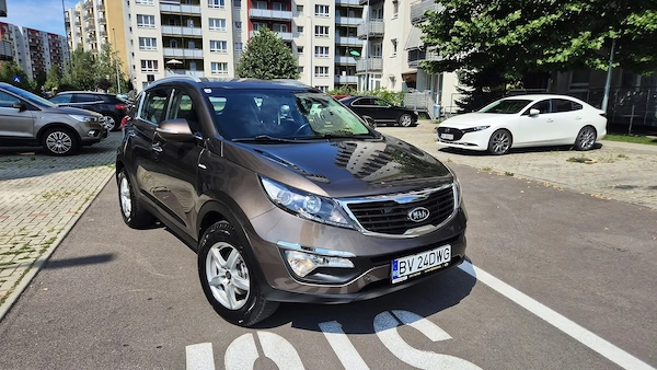 KIA Sportage 2012 — imagine 2