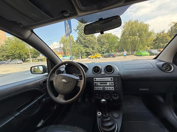 FORD Fiesta 2005 — imagine 3