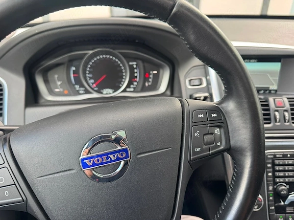 VOLVO XC60 2015 — imagine 2
