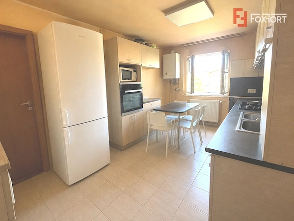 COMISION 0 % Apartament cu 3 camere, 65 mp, zona Dambovita — fotografia 2