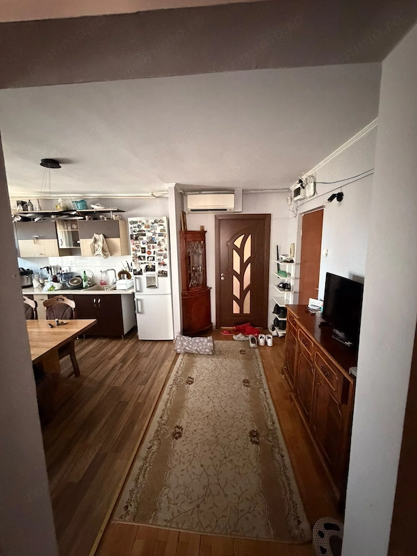 Apartament spațios cu 4 camere – Marghita, zona centrală — fotografia 1