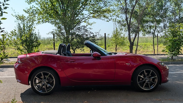 MAZDA MX-5 2017 — imagine 9