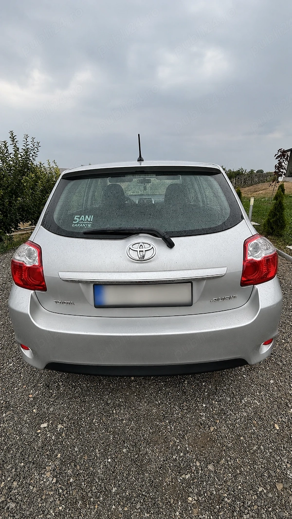 TOYOTA Auris 2011 — imagine 2