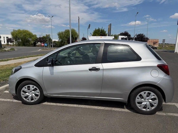 TOYOTA Yaris 2015 — imagine 4