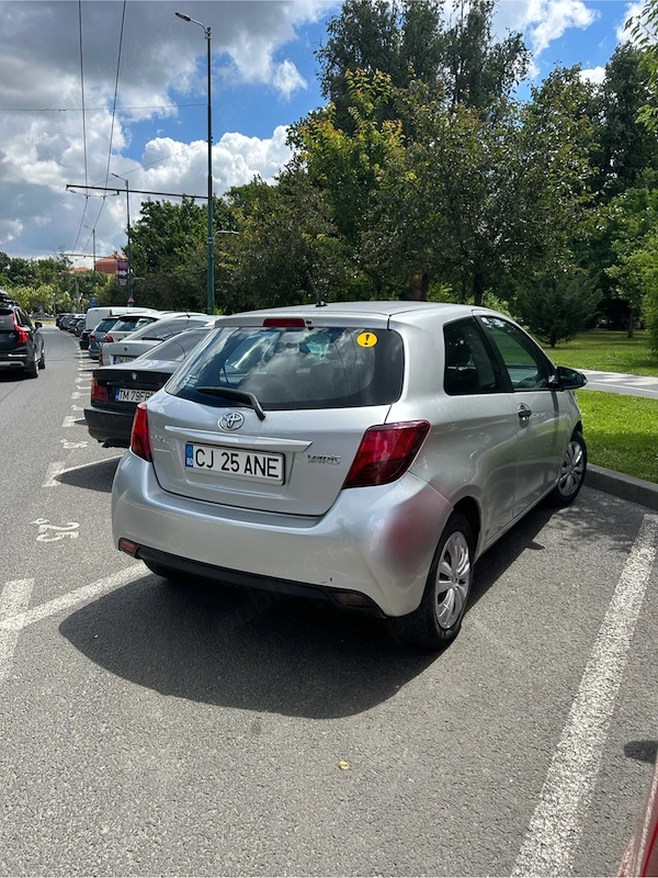 TOYOTA Yaris 2015 — imagine 5