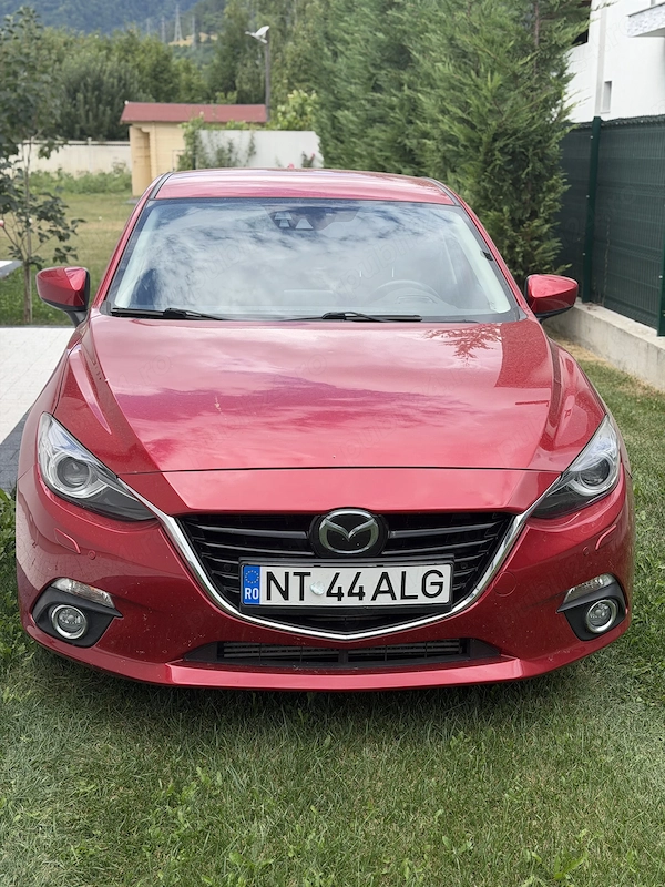 Mazda 3 (2014) Soul Red 2.2 Diesel 150 CP 177.000 km Full (fără piele trapă) 2 Chei