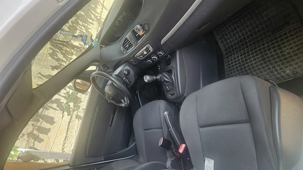 RENAULT Megane 2012 — imagine 4