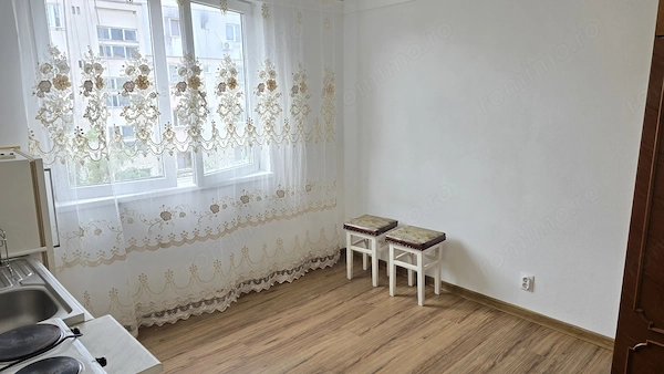 Vand garsoniera in Deva, zona Dacia, etaj 3, bloc de 4 etaje de caramida, suprafata utila 16 mp — fotografia 3