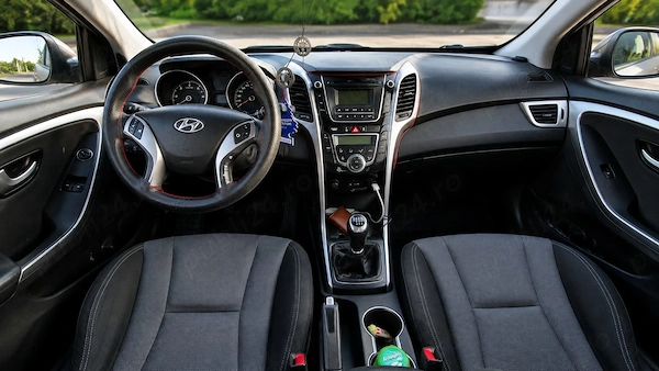 HYUNDAI i30 2013 — imagine 5