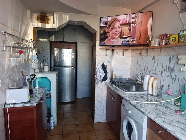 Proprietar Vand ap.3 camere Titan-Sălăjan — fotografia 3