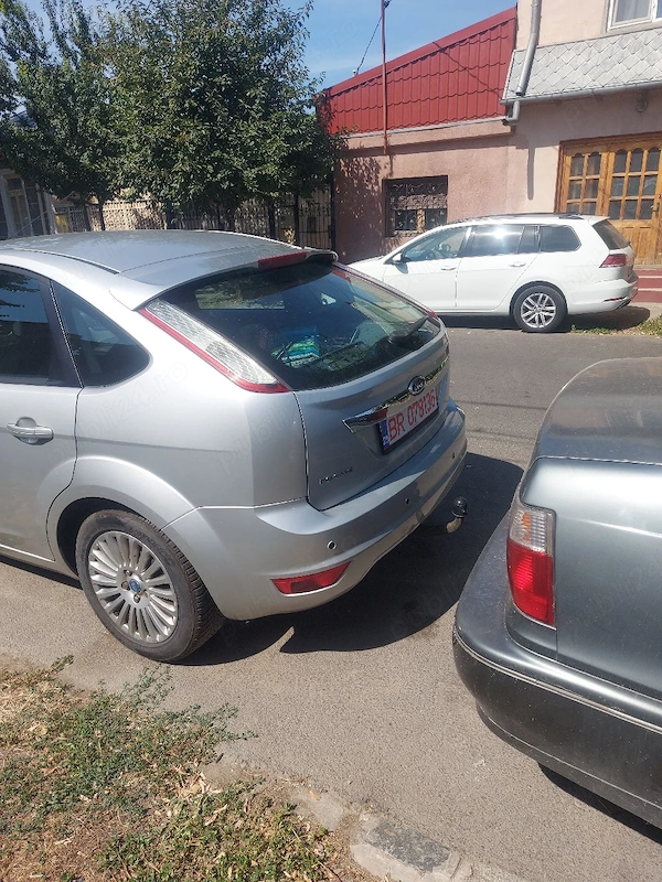 FORD Focus 2010 — imagine 6