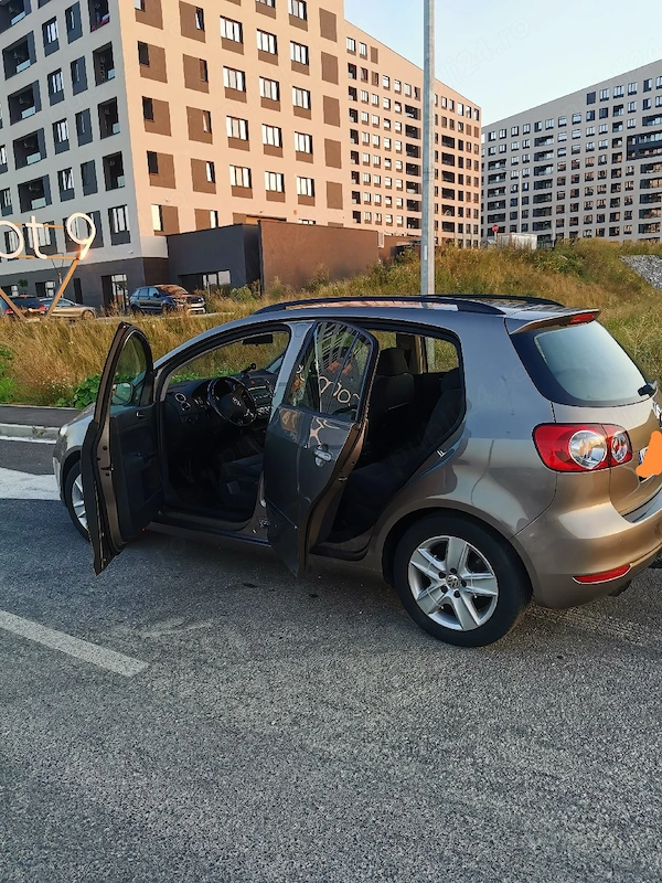 VOLKSWAGEN Golf 2010 — imagine 8
