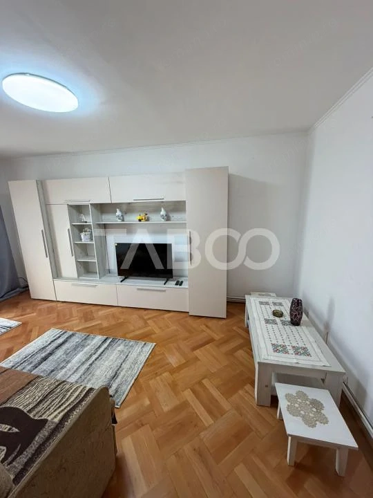 Apartament 3 camere etaj 1 de inchiriat zona Scoala de Inot Sibiu — fotografia 1