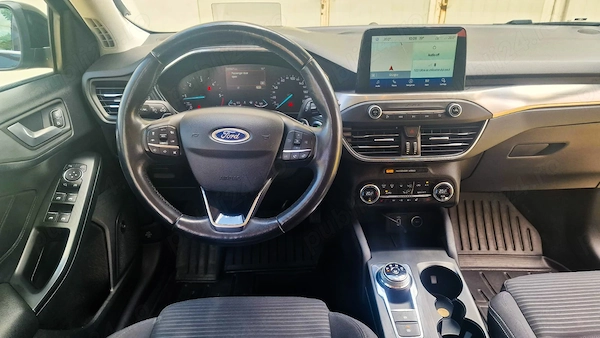 FORD Focus 2018 — imagine 5