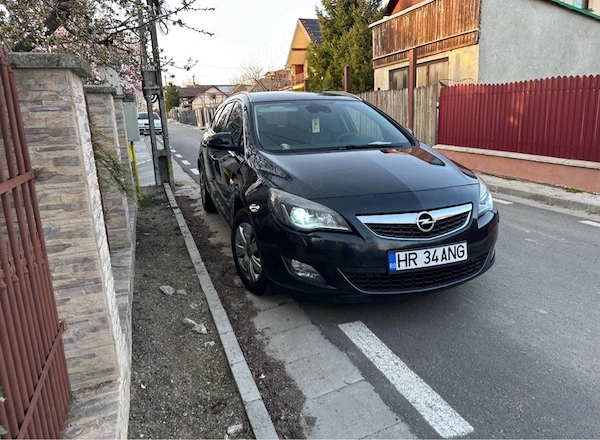 OPEL Astra 2012 — imagine 4