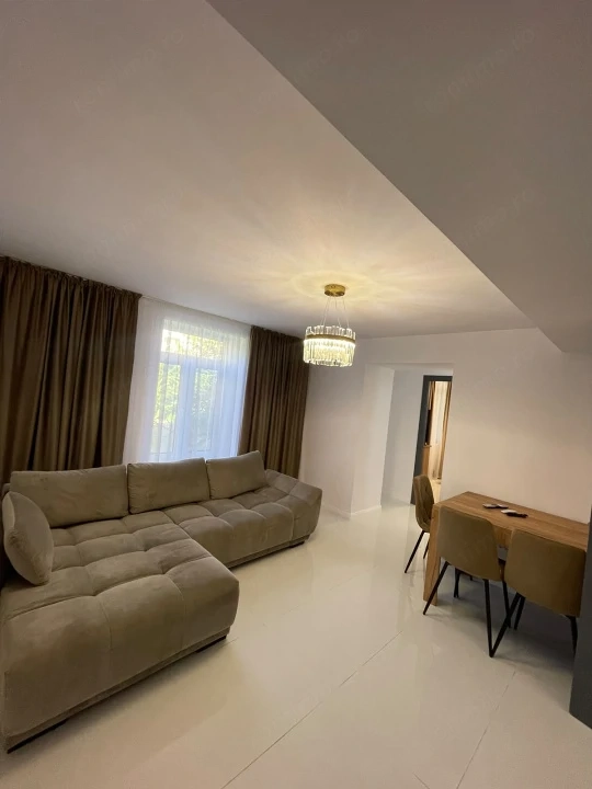 Apartament 3 camere, 100 mp, 2 parcare, zona Ultracentrala — fotografia 1