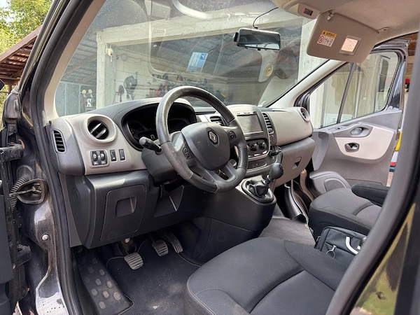 RENAULT Trafic 2015 — imagine 7