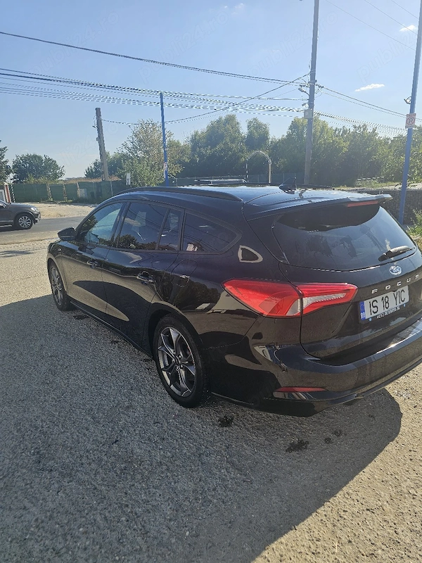 FORD Focus 2021 — imagine 6