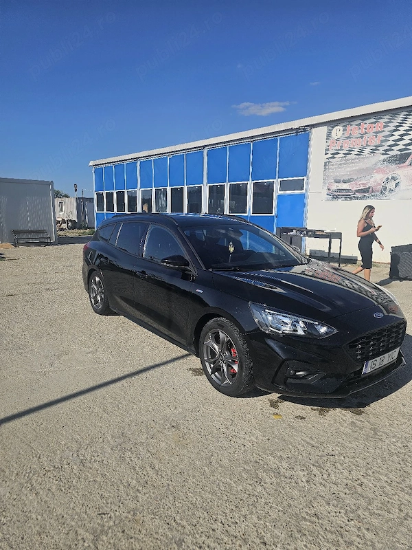 FORD Focus 2021 — imagine 8