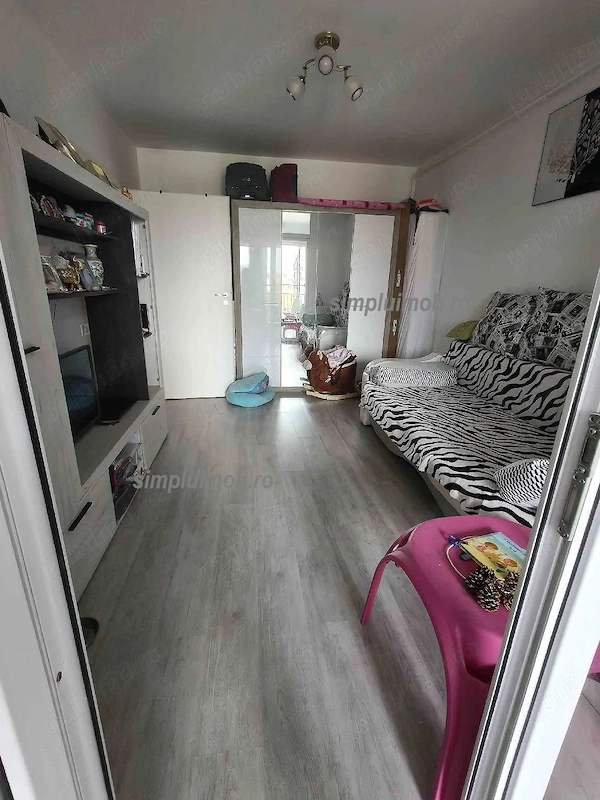 2 Camere Titan + Loc de parcare — fotografia 1