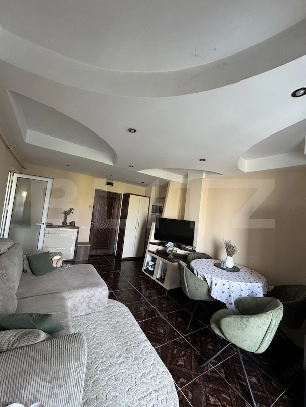 Apartament 3 camere, 60 mp, zona Billa — fotografia 1