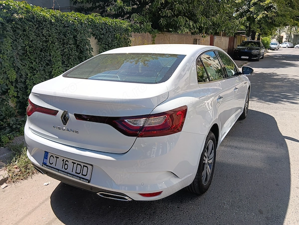 RENAULT Megane 2022 — imagine 4