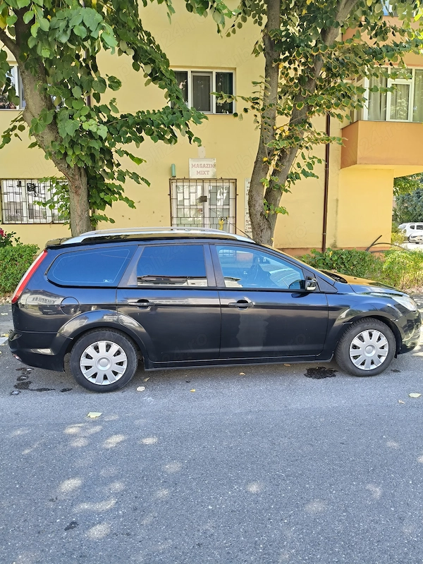 FORD Focus 2010 — imagine 3