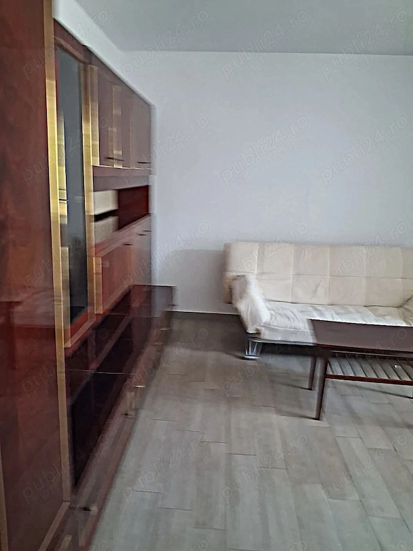 1 camera centrala proprie zona Medicina — fotografia 3