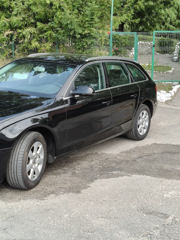 AUDI A4 2010 — imagine 2
